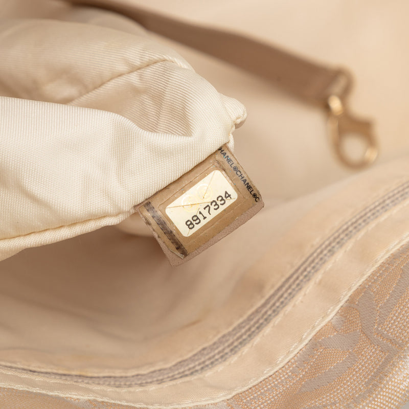 New Travel Line Nylon Tote - Image 6