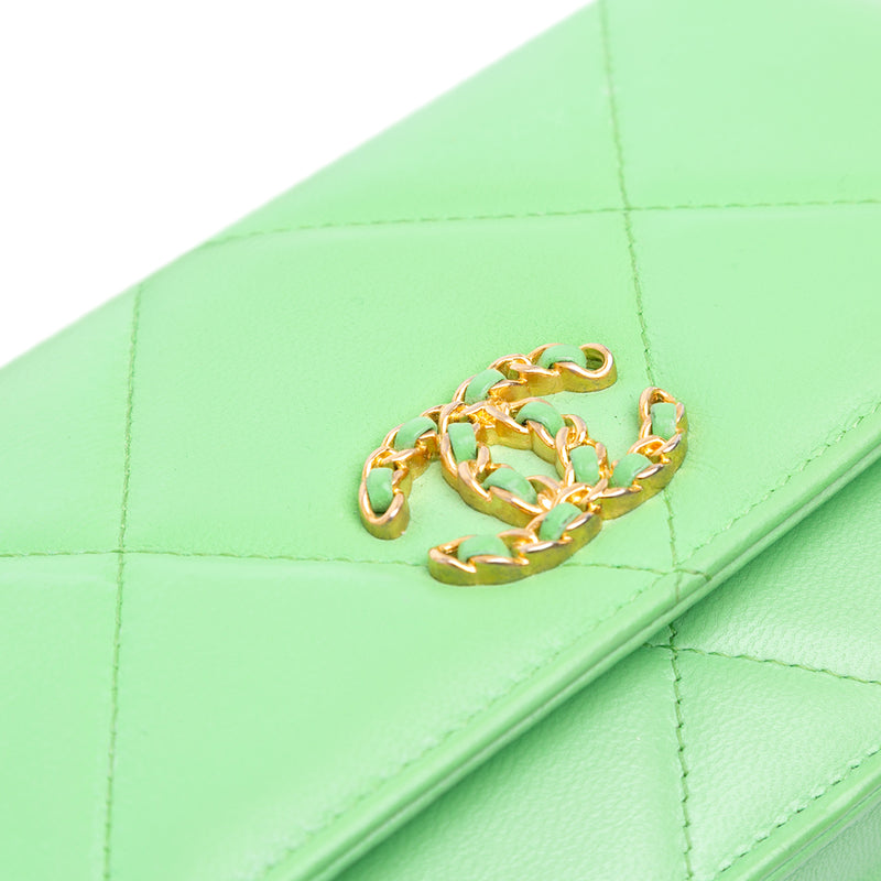 Quilted Lambskin 19 Wallet on Chain - Image 8