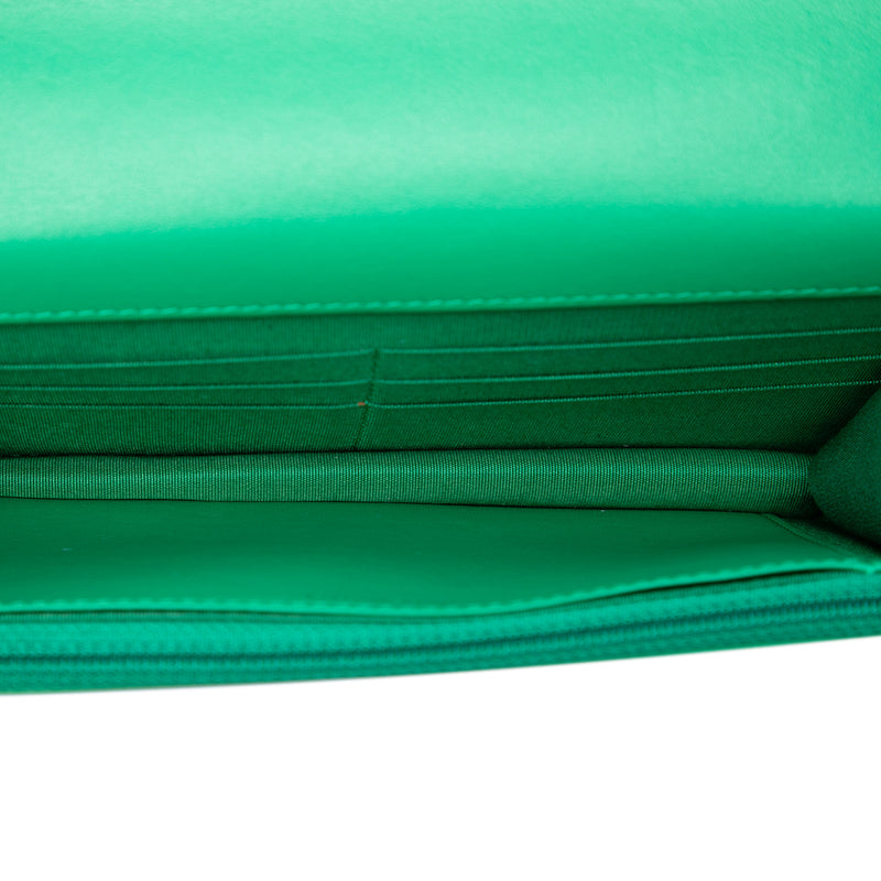 Quilted Lambskin 19 Wallet on Chain - Image 4