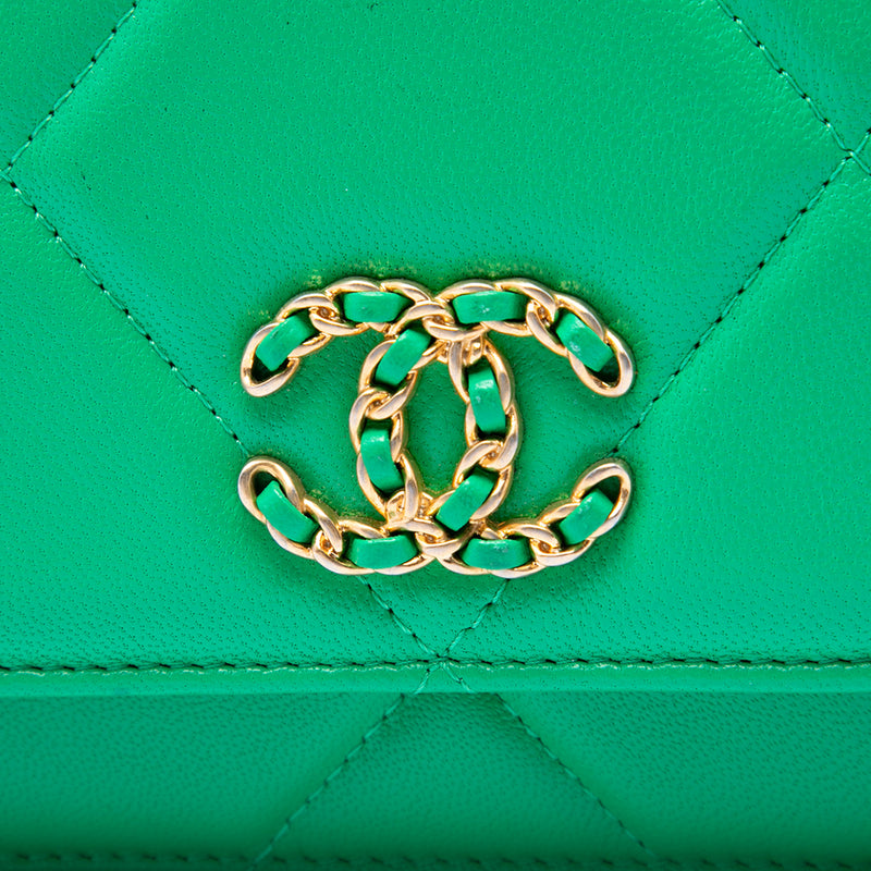 Quilted Lambskin 19 Wallet on Chain - Image 5