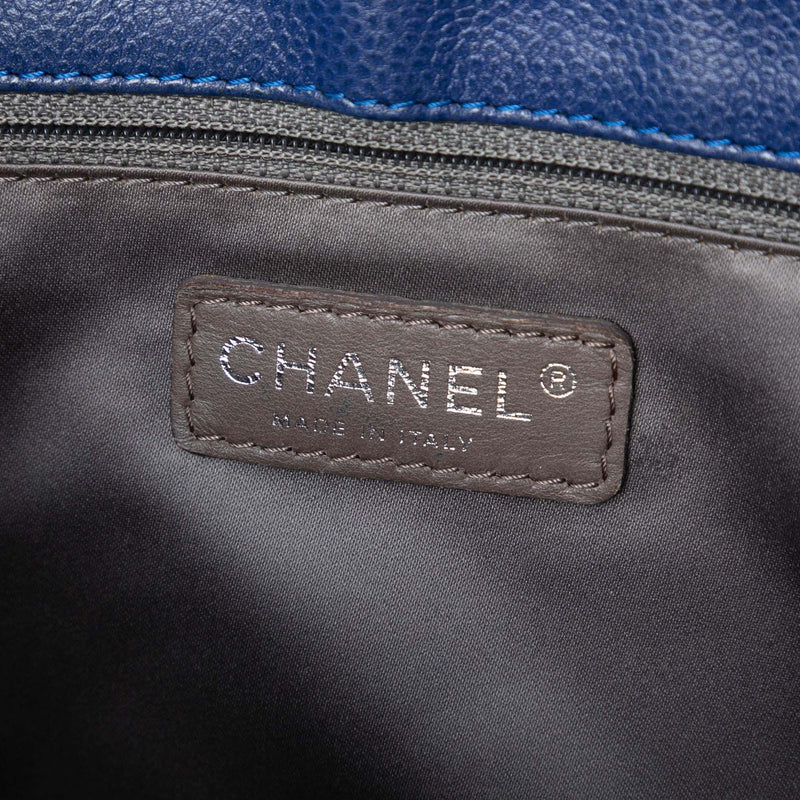 Caviar Grand Shopping Tote - Image 5