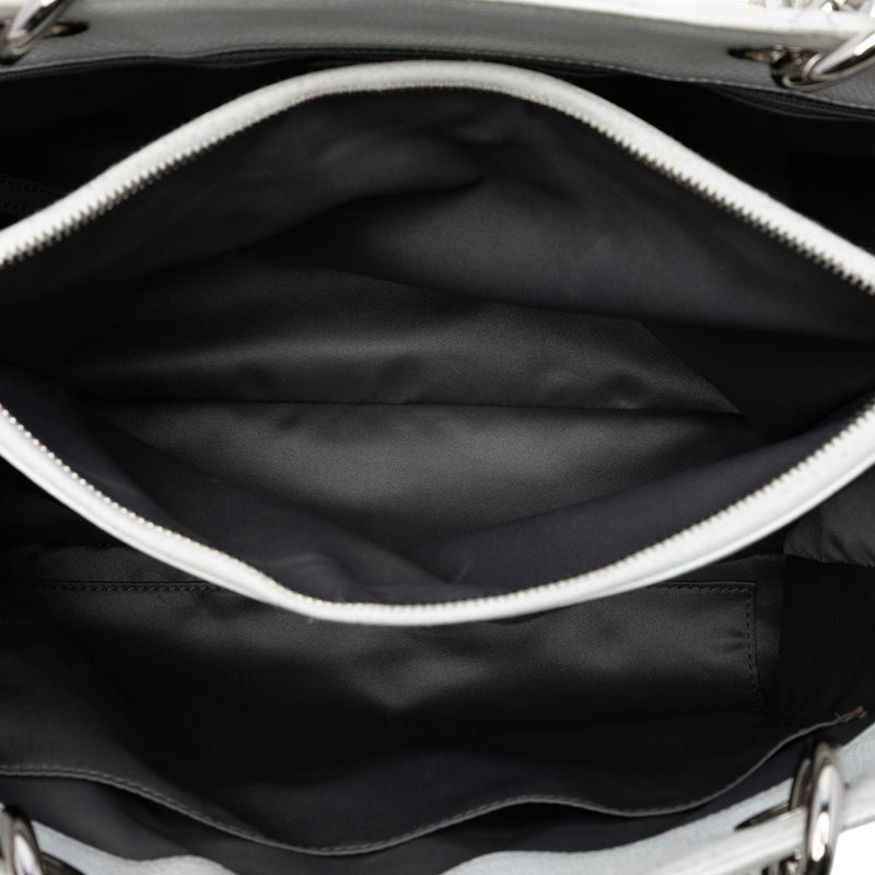 Caviar Grand Shopping Tote - Image 4