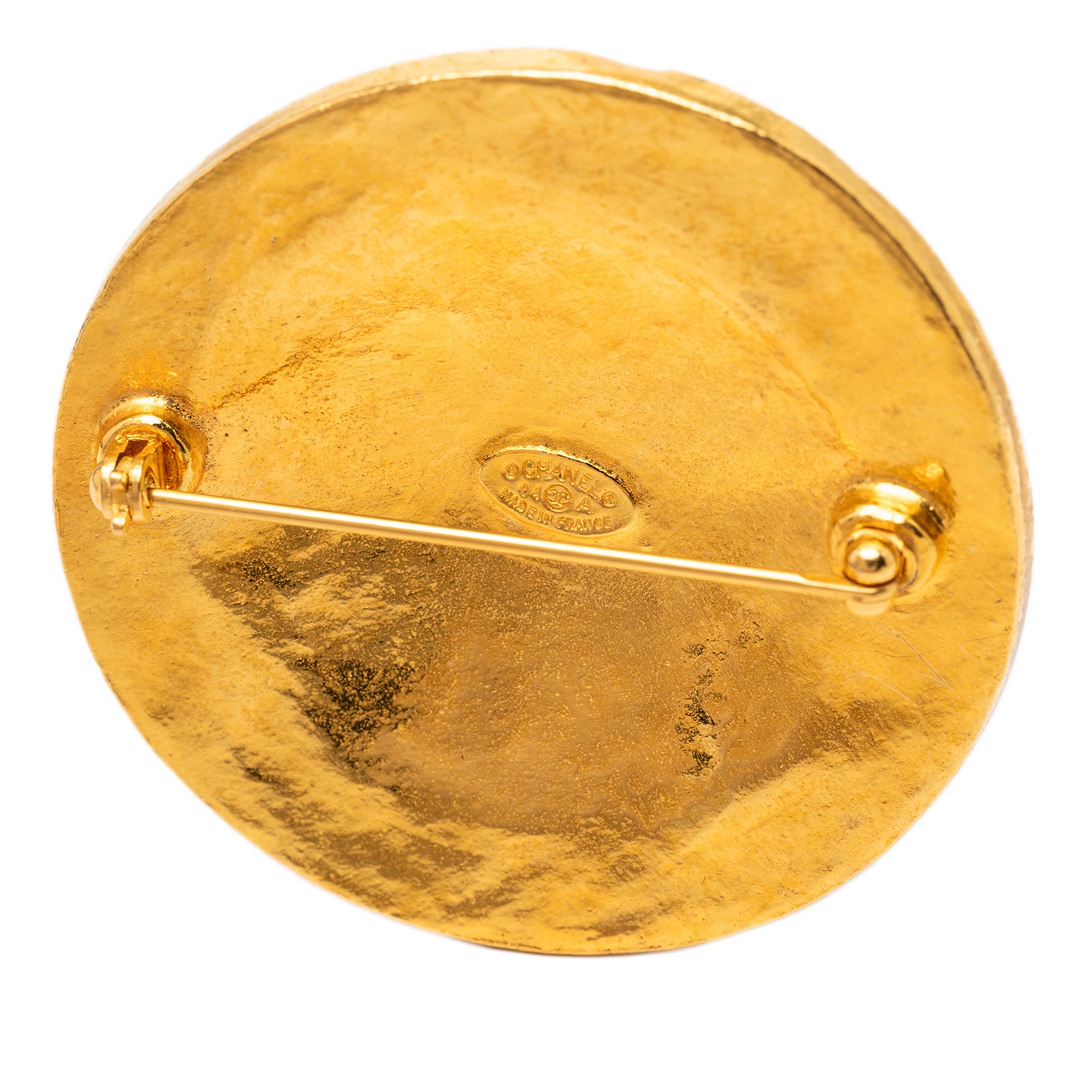 CC Gold Plated Round Brooch - Image 3
