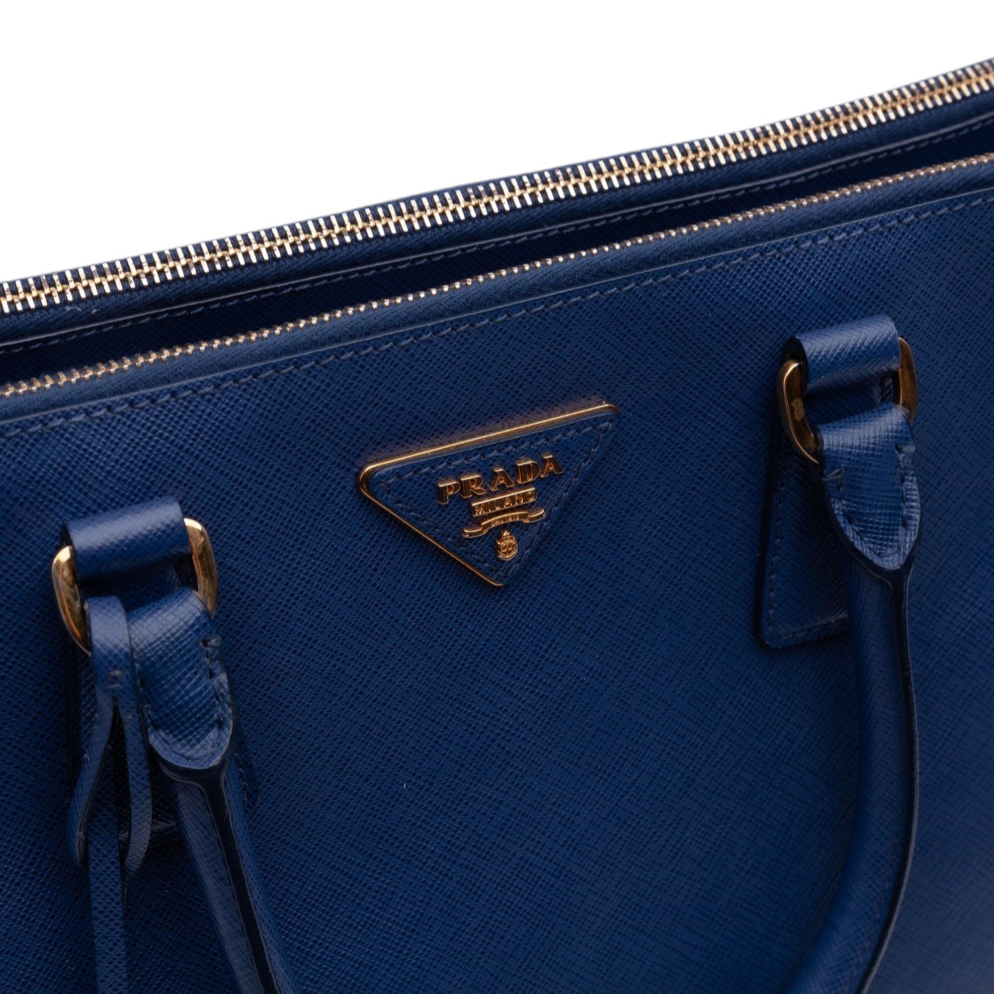 Large Saffiano Lux Galleria Double Zip Satchel - Image 7