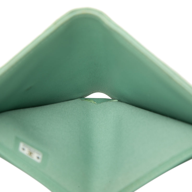 CC Quilted Caviar Trifold Wallet - Image 4