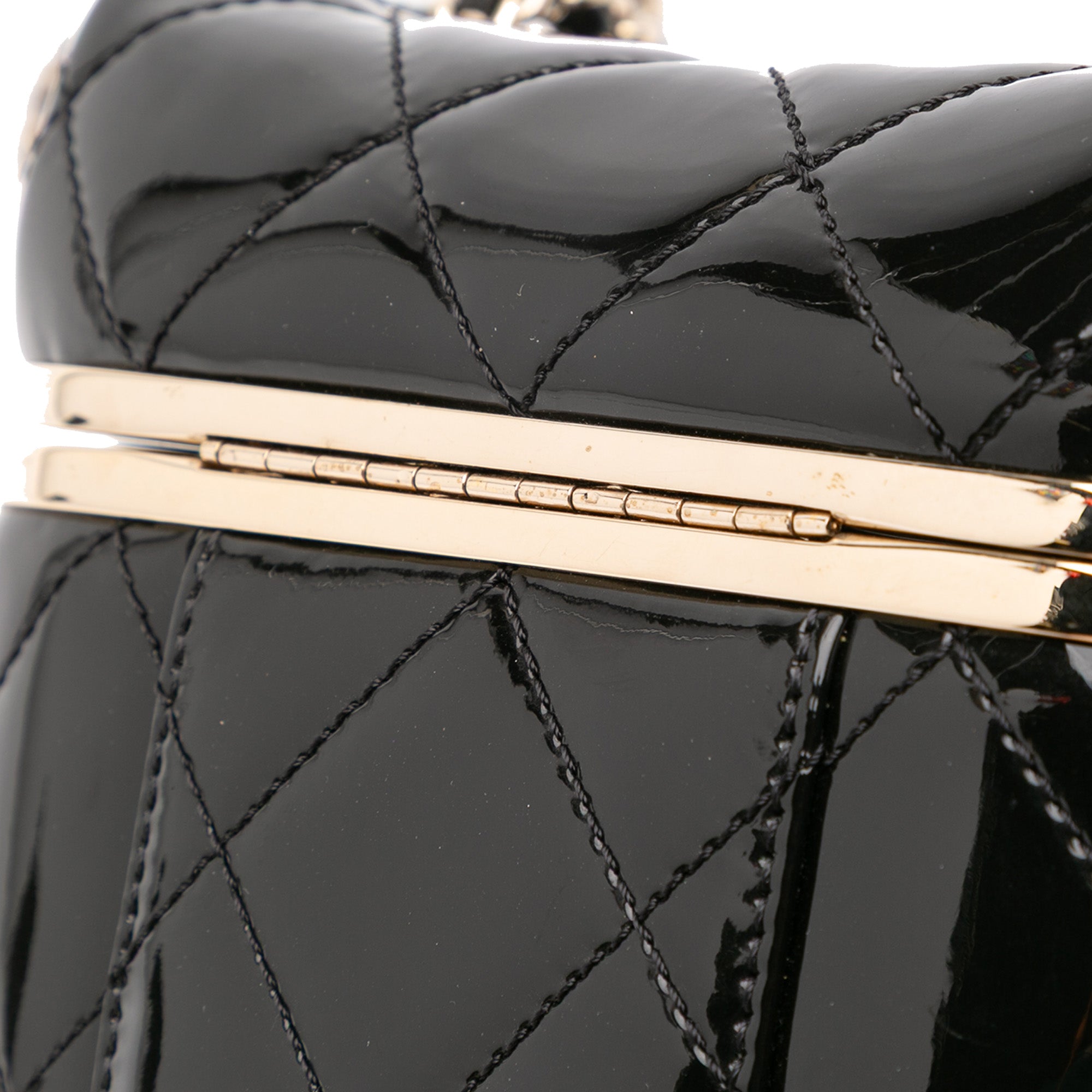 Quilted Patent Logo Chain Vanity Case - Image 10
