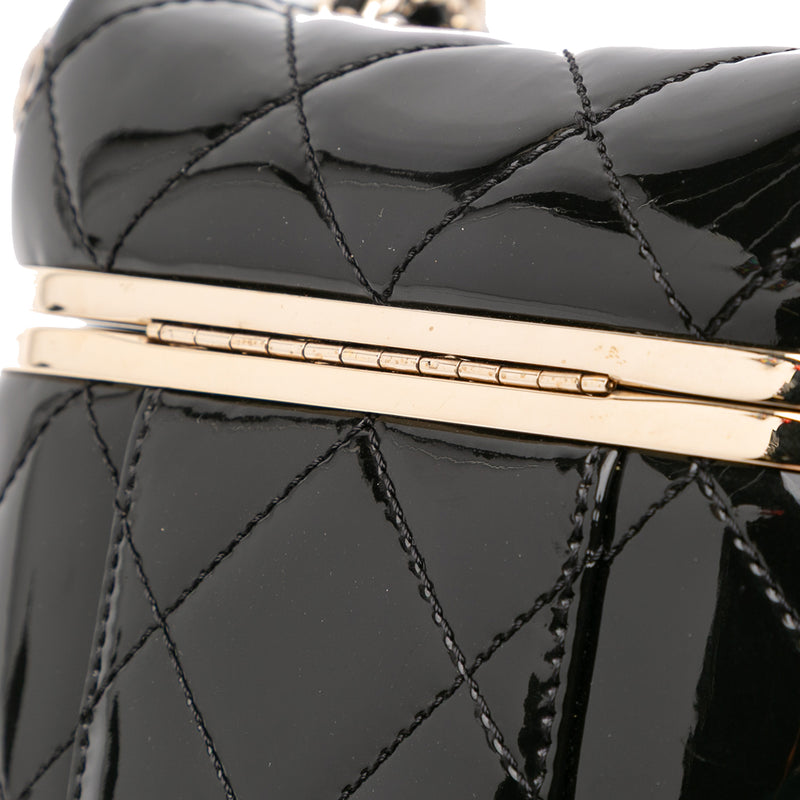 Quilted Patent Logo Chain Vanity Case - Image 10