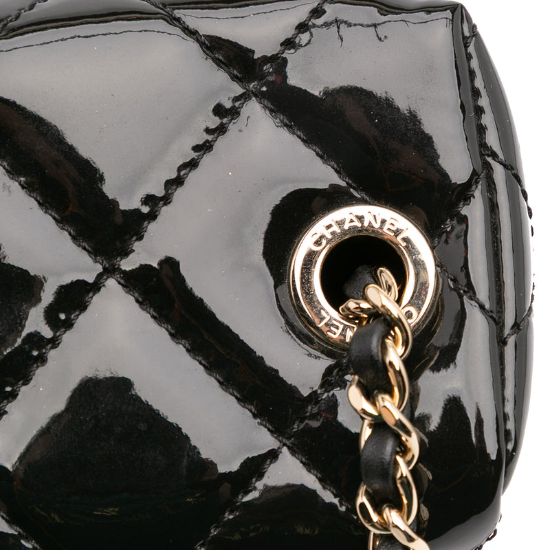 Quilted Patent Logo Chain Vanity Case - Image 11