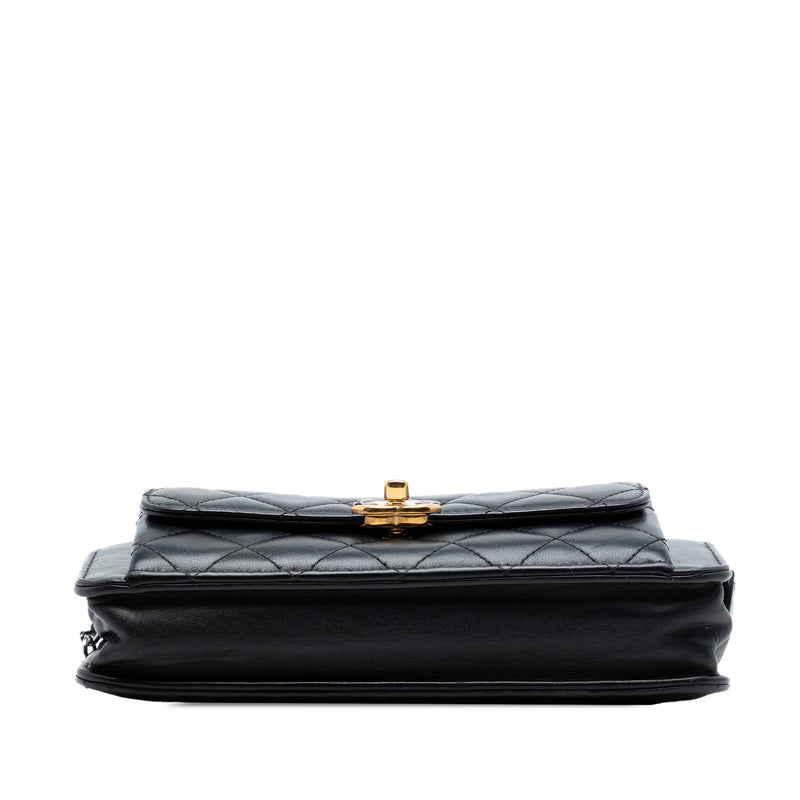 Quilted Lambskin Front Pocket Clutch With Chain - Image 3