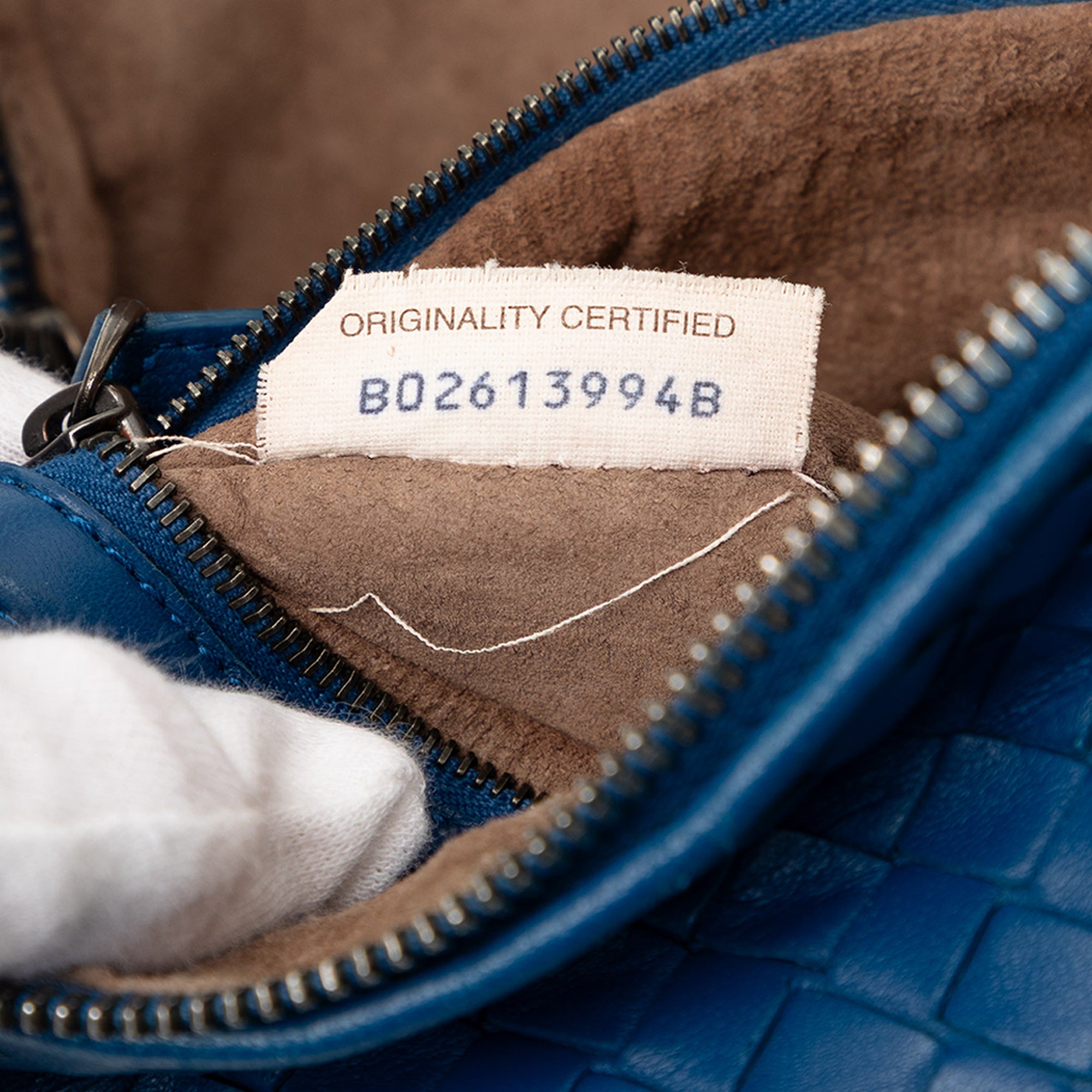 Nappa Intrecciato Nodini Crossbody - Image 6