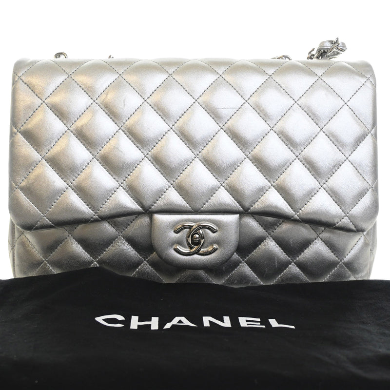 Jumbo Classic Metallic Lambskin Single Flap - Image 15