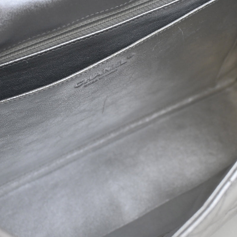 Jumbo Classic Metallic Lambskin Single Flap - Image 4
