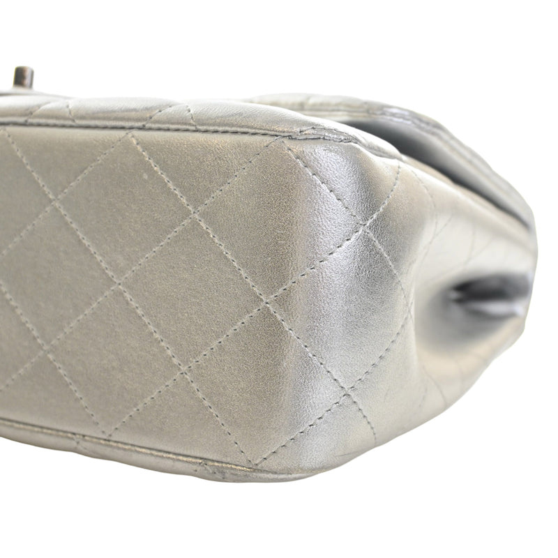 Jumbo Classic Metallic Lambskin Single Flap - Image 9