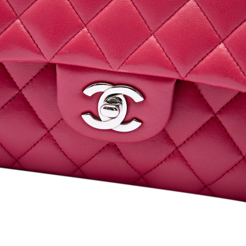 Medium Classic Lambskin Double Flap - Image 5