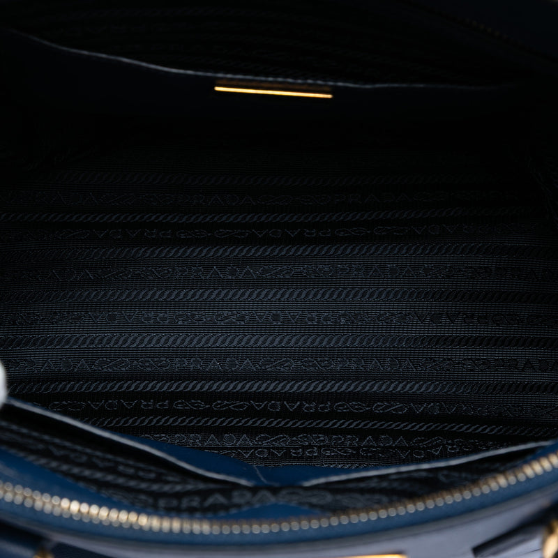 Medium Saffiano Lux Galleria Double Zip Satchel - Image 4