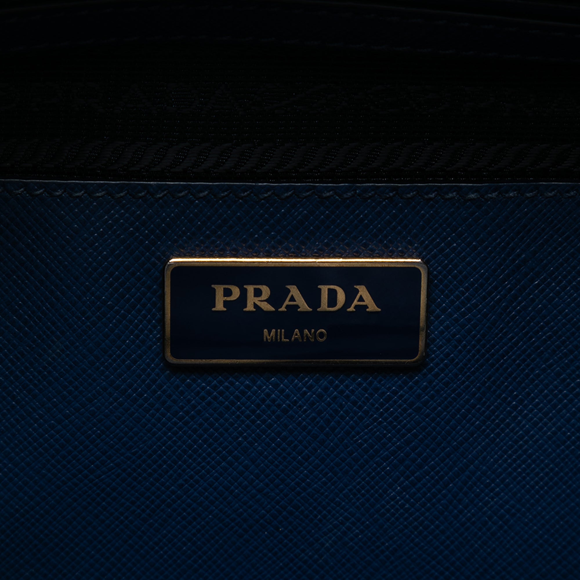 Medium Saffiano Lux Galleria Double Zip Satchel - Image 5