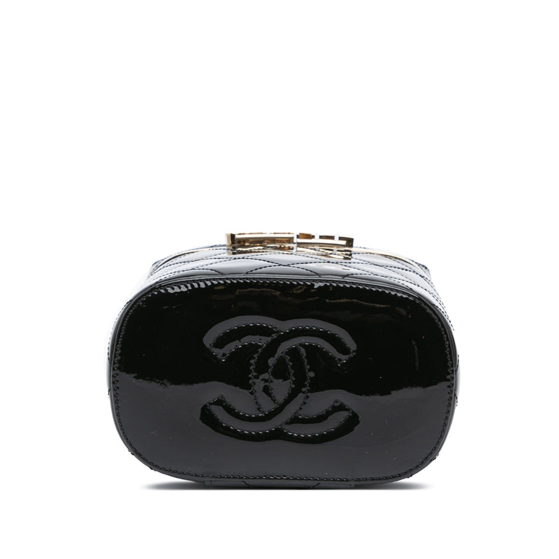 Quilted Patent Logo Chain Vanity Case - Image 3