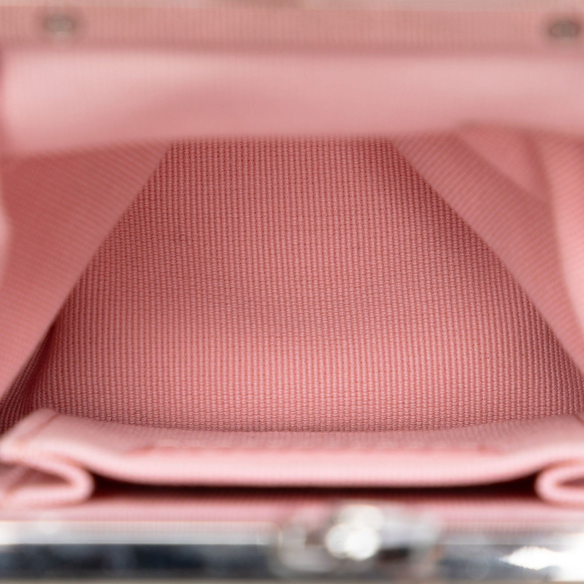 Lambskin and Acrylic Kiss Clutch with Chain - Image 4
