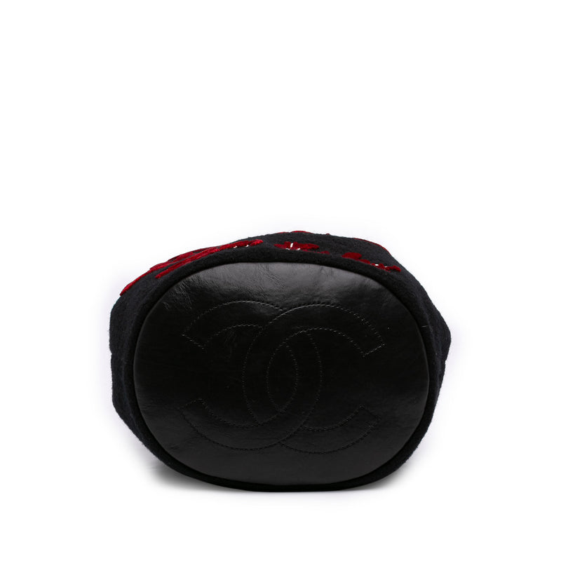 Paris Hamburg Wool Bucket Bag - Image 3