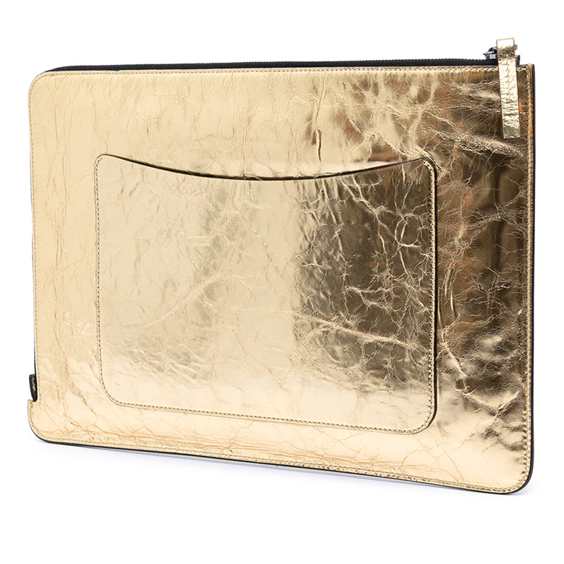 Metallic Crinkled Calfskin Feministe Mais Feminine Pouch - Image 2