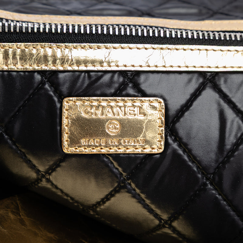 Metallic Crinkled Calfskin Feministe Mais Feminine Pouch - Image 5