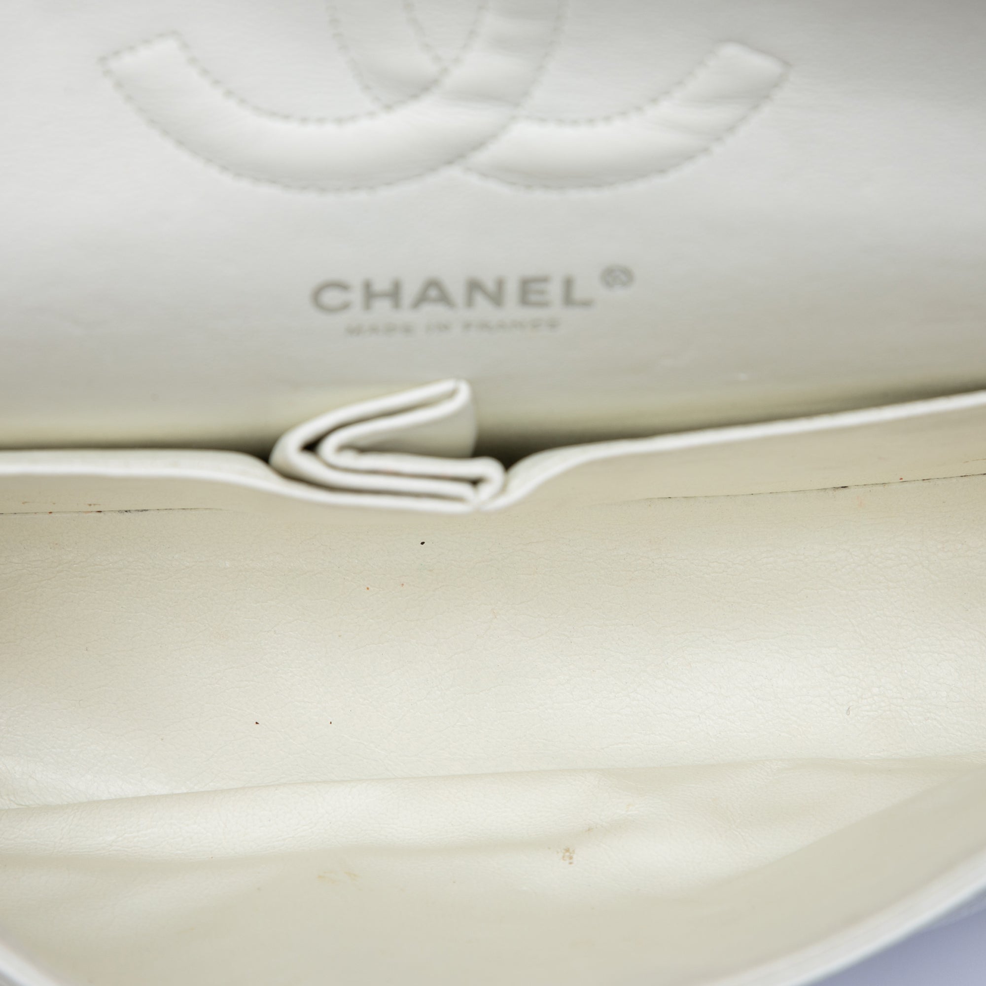 Medium Classic Caviar Double Flap - Image 4
