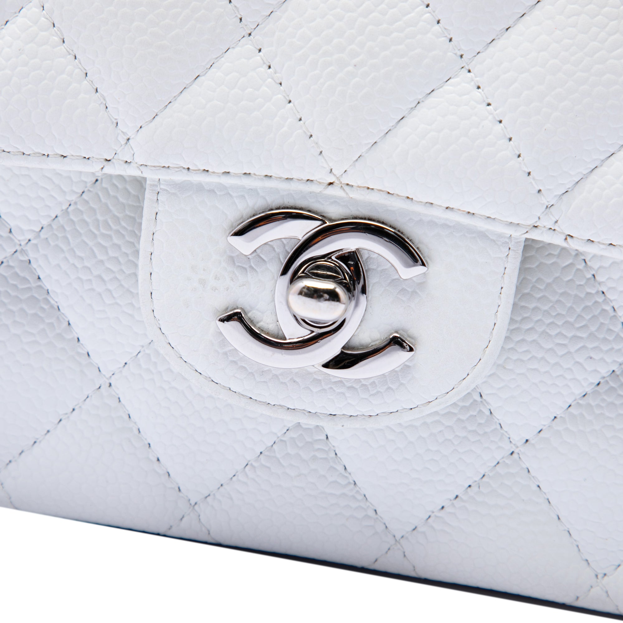 Medium Classic Caviar Double Flap - Image 5