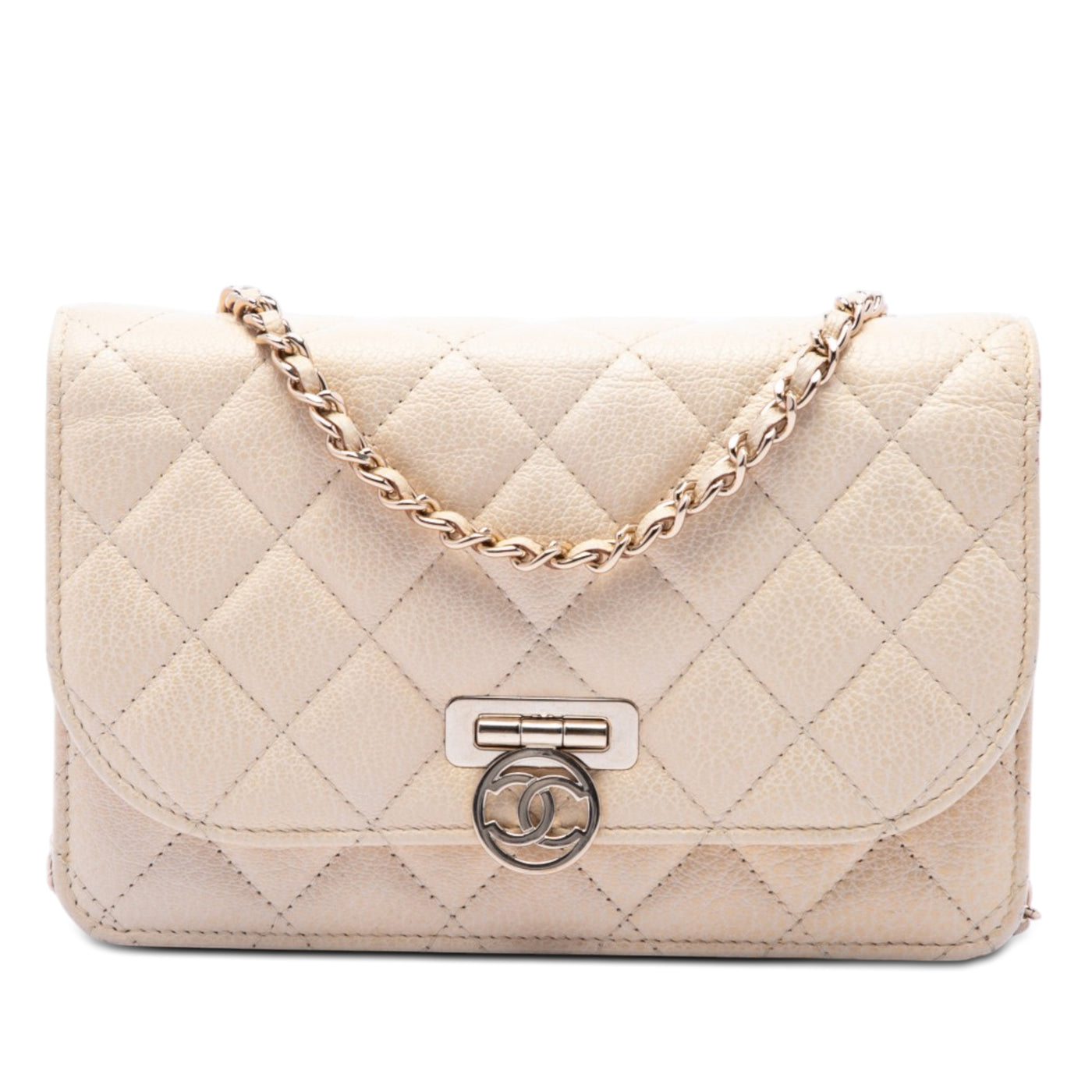 Round CC Quilted Calfskin Flip Lock Wallet On Chain - Image 1
