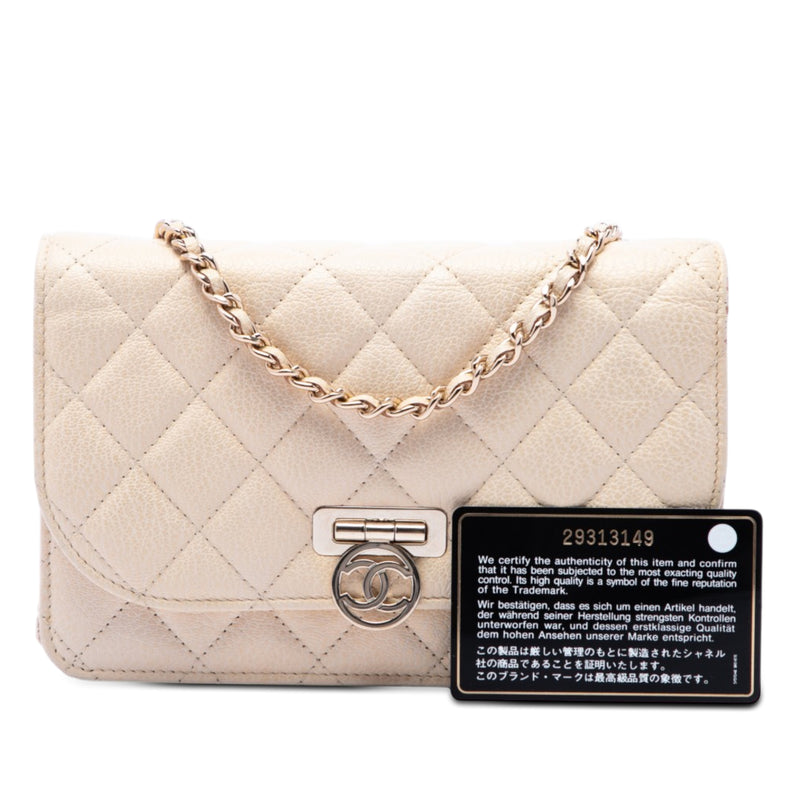 Round CC Quilted Calfskin Flip Lock Wallet On Chain - Image 7