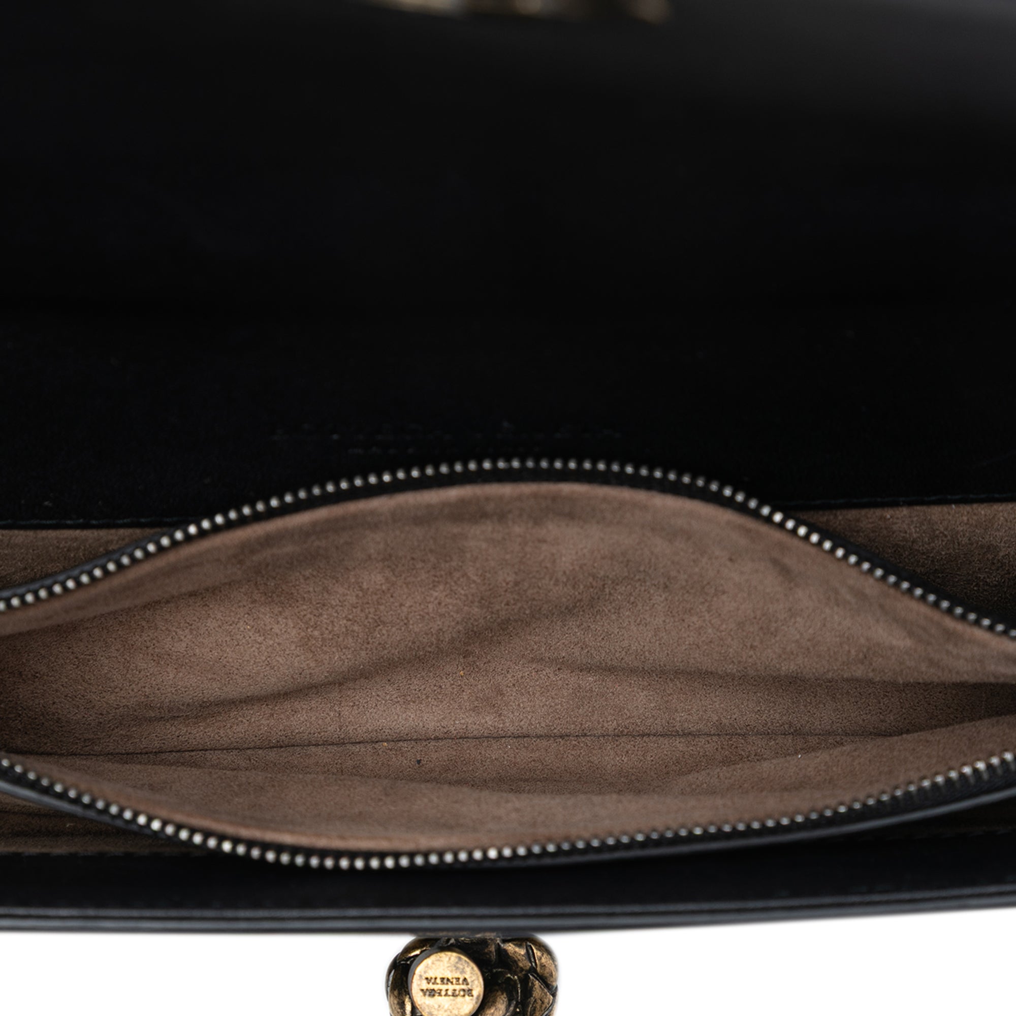 Karung Trimmed Knit Intrecciato Knot Clutch On Chain - Image 4
