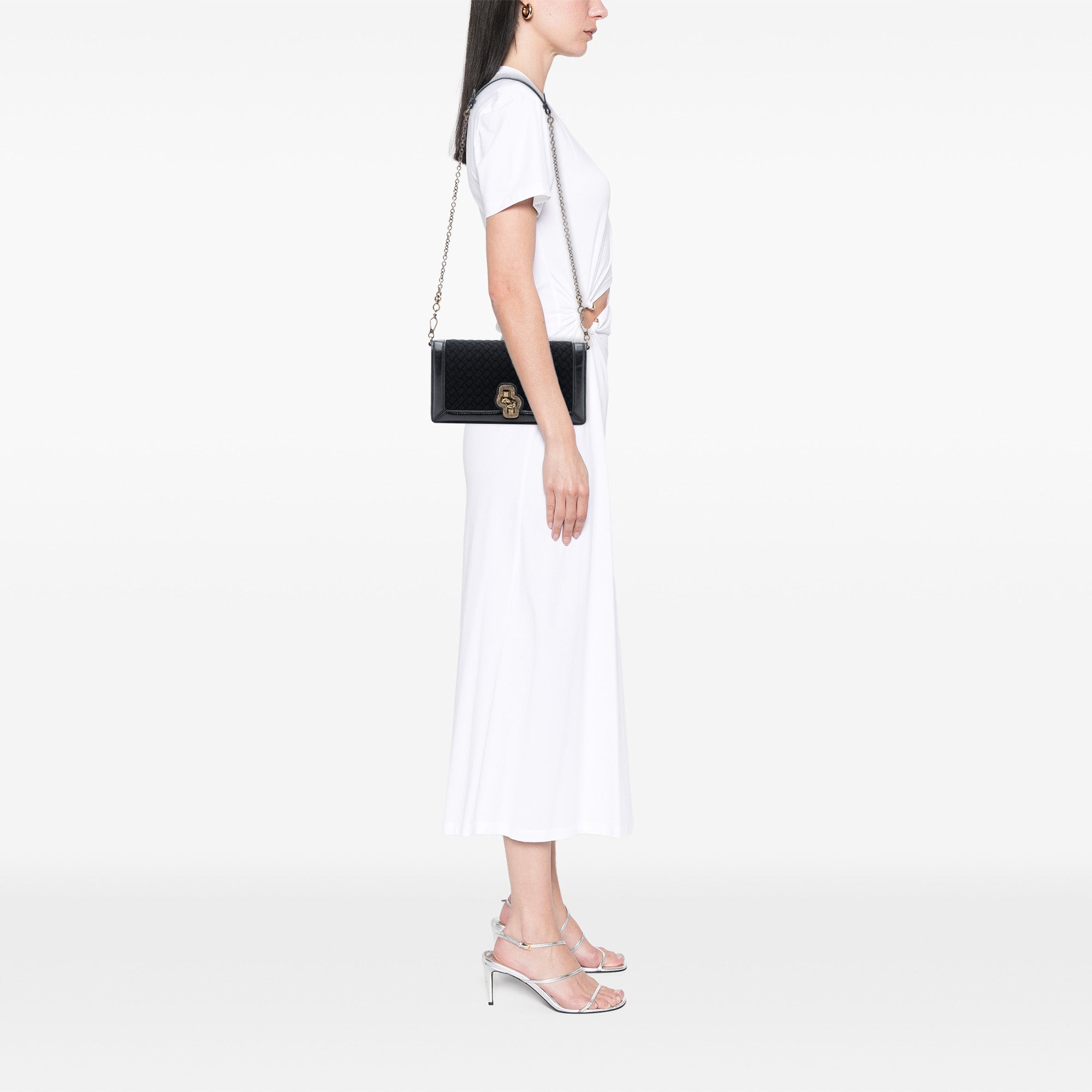 Karung Trimmed Knit Intrecciato Knot Clutch On Chain - Image 7