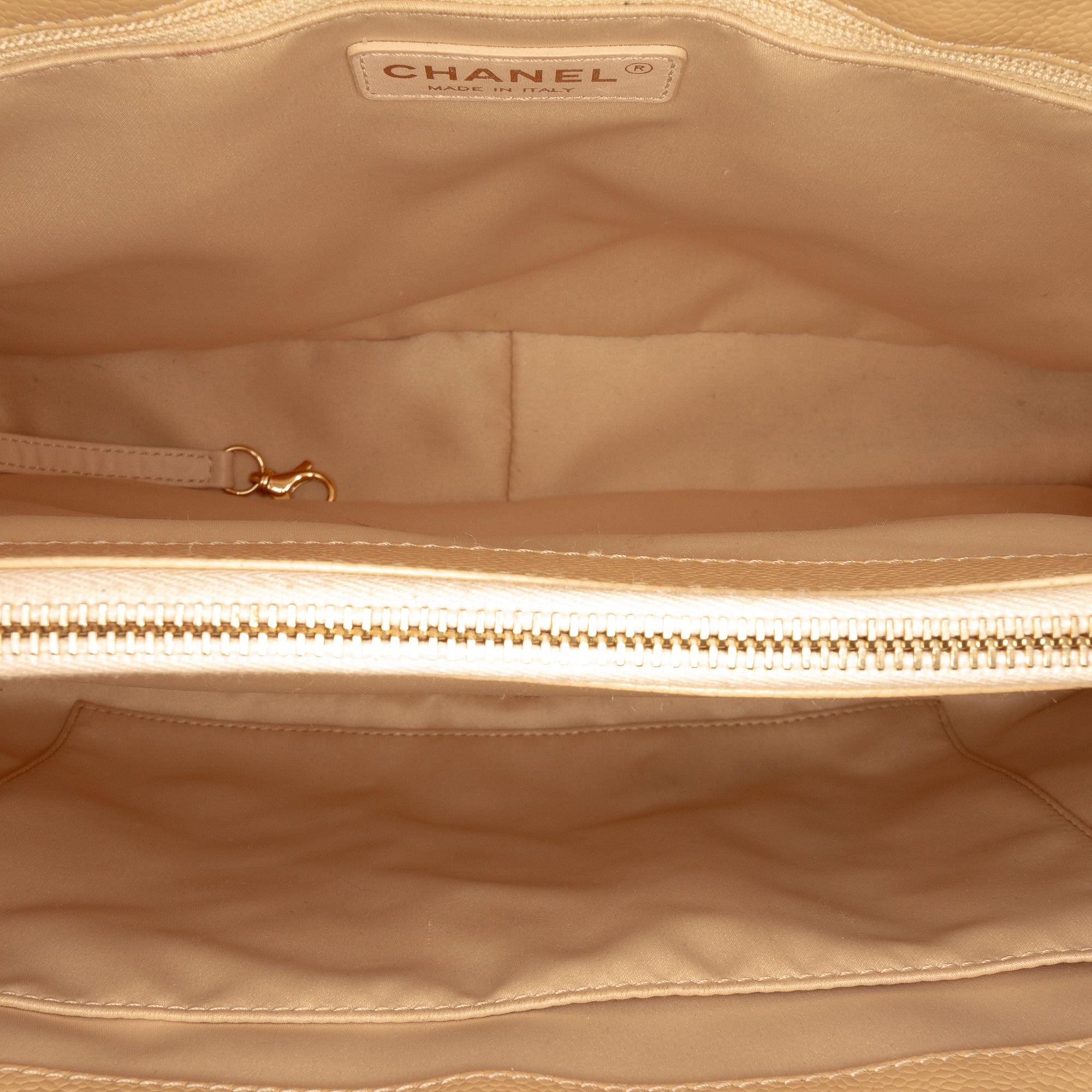 Caviar Grand Shopping Tote - Image 4