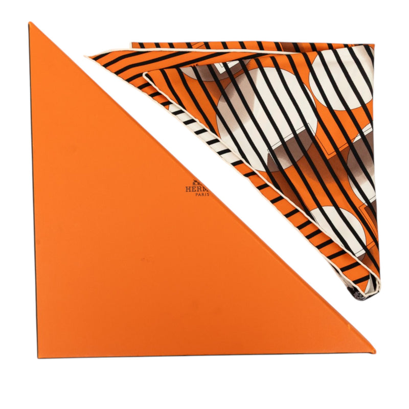 Triangular H Au Galop Silk Scarf - Image 7