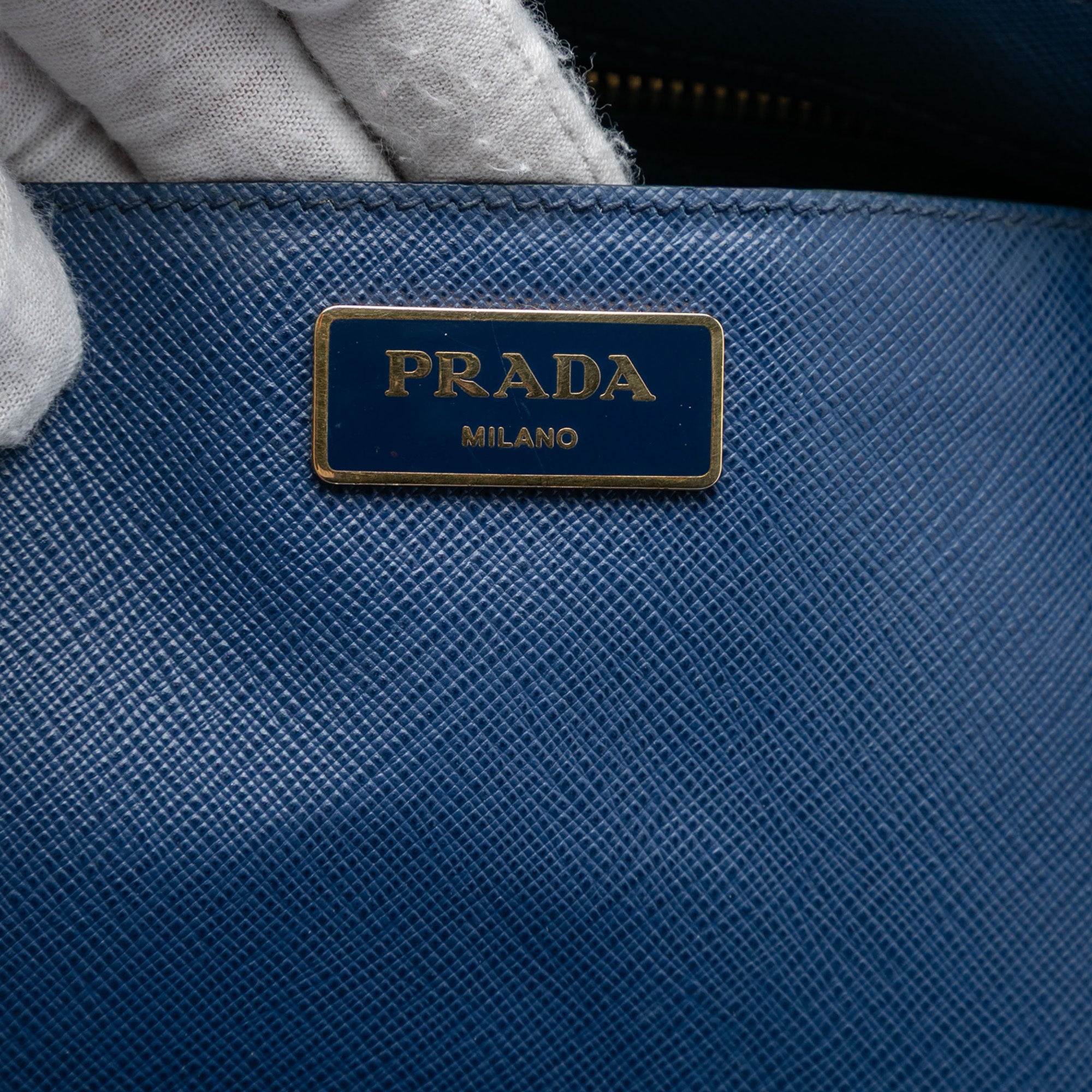 Medium Saffiano Lux Galleria Double Zip Satchel - Image 5