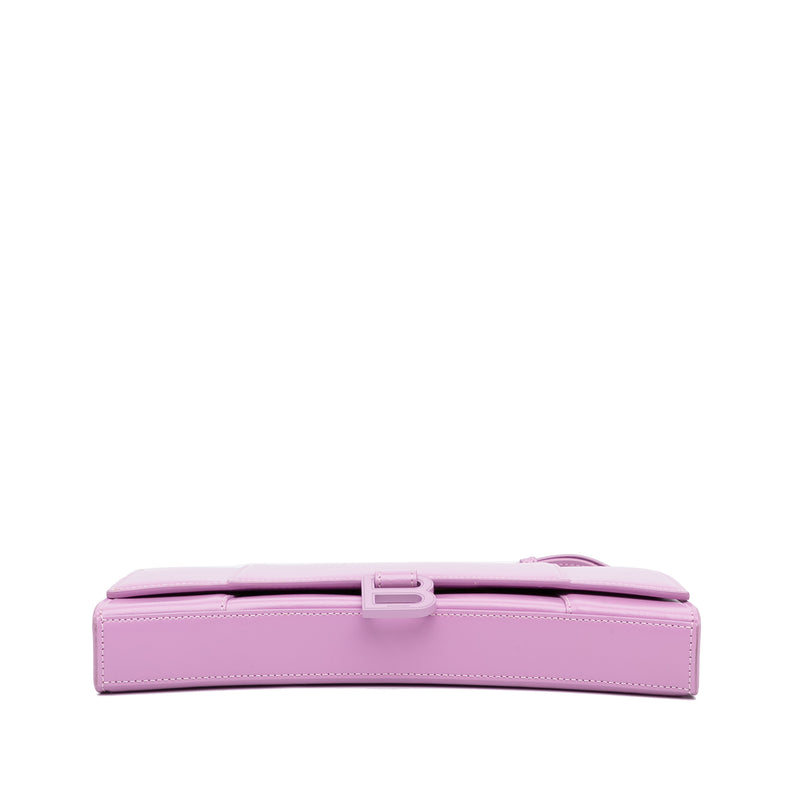 Hourglass Stretch - Image 5