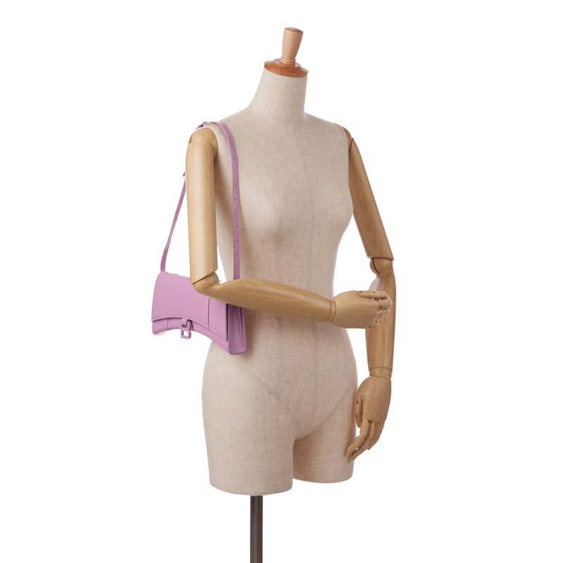 Hourglass Stretch - Image 9
