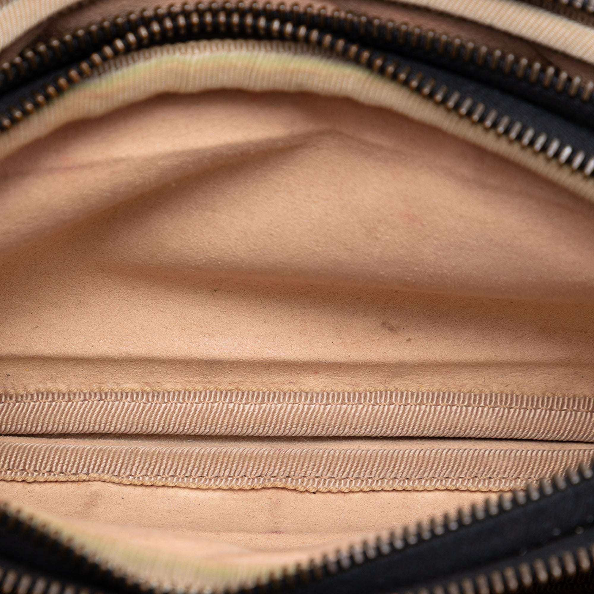 Mini GG Marmont Matelasse Leather Triple Zip Crossbody - Image 4