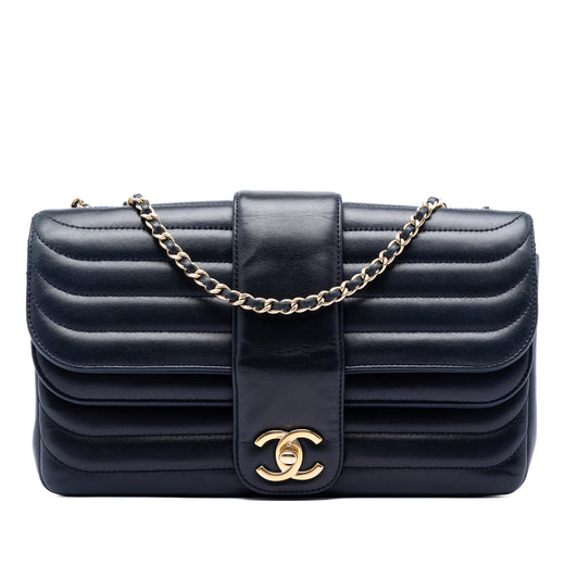CC Horizontal Quilted Lambskin Double Flap - Image 1