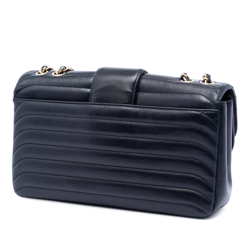 CC Horizontal Quilted Lambskin Double Flap - Image 2