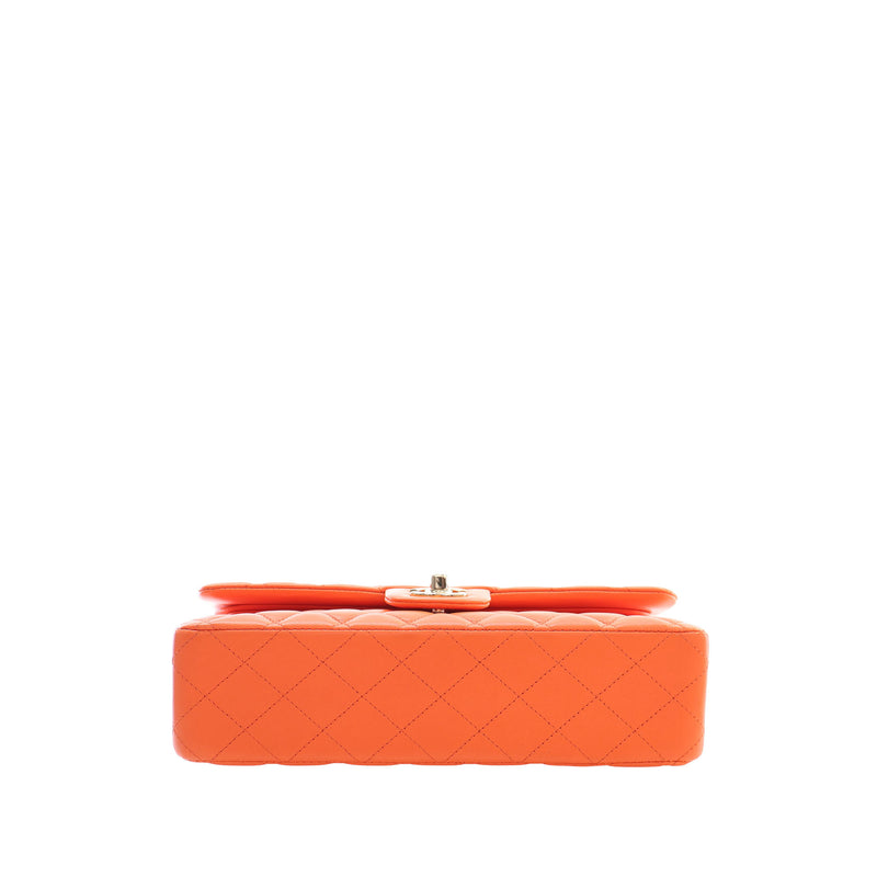 Medium Classic Lambskin Double Flap - Image 3