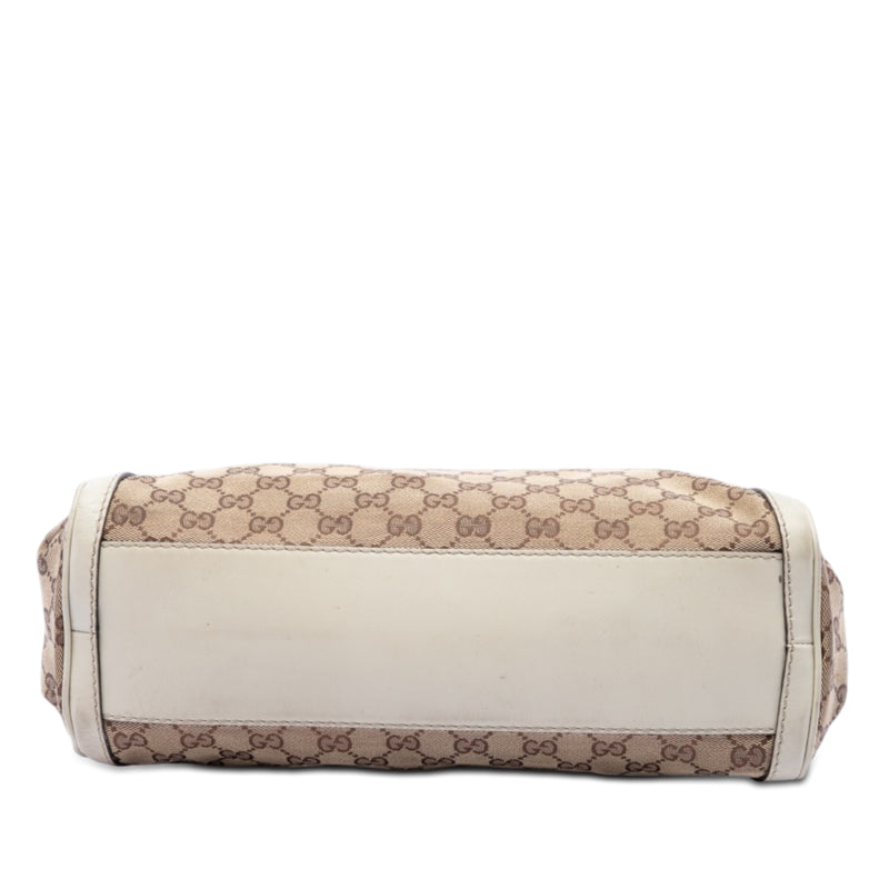 GG Canvas Scarlett Handbag - Image 3