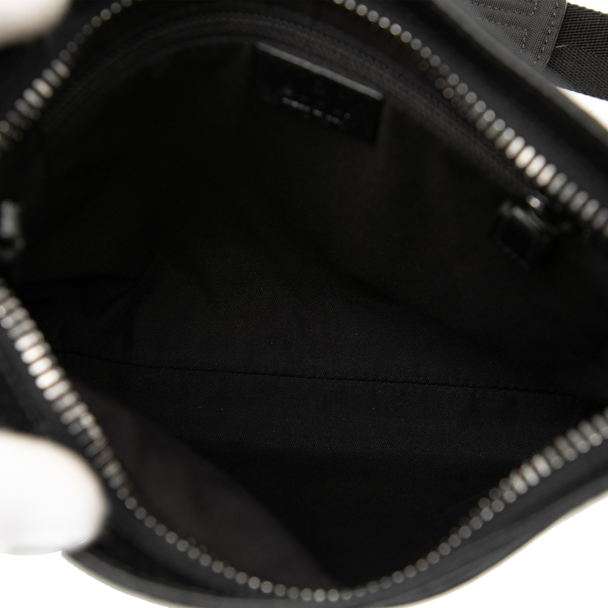 GG Canvas Crossbody - Image 4