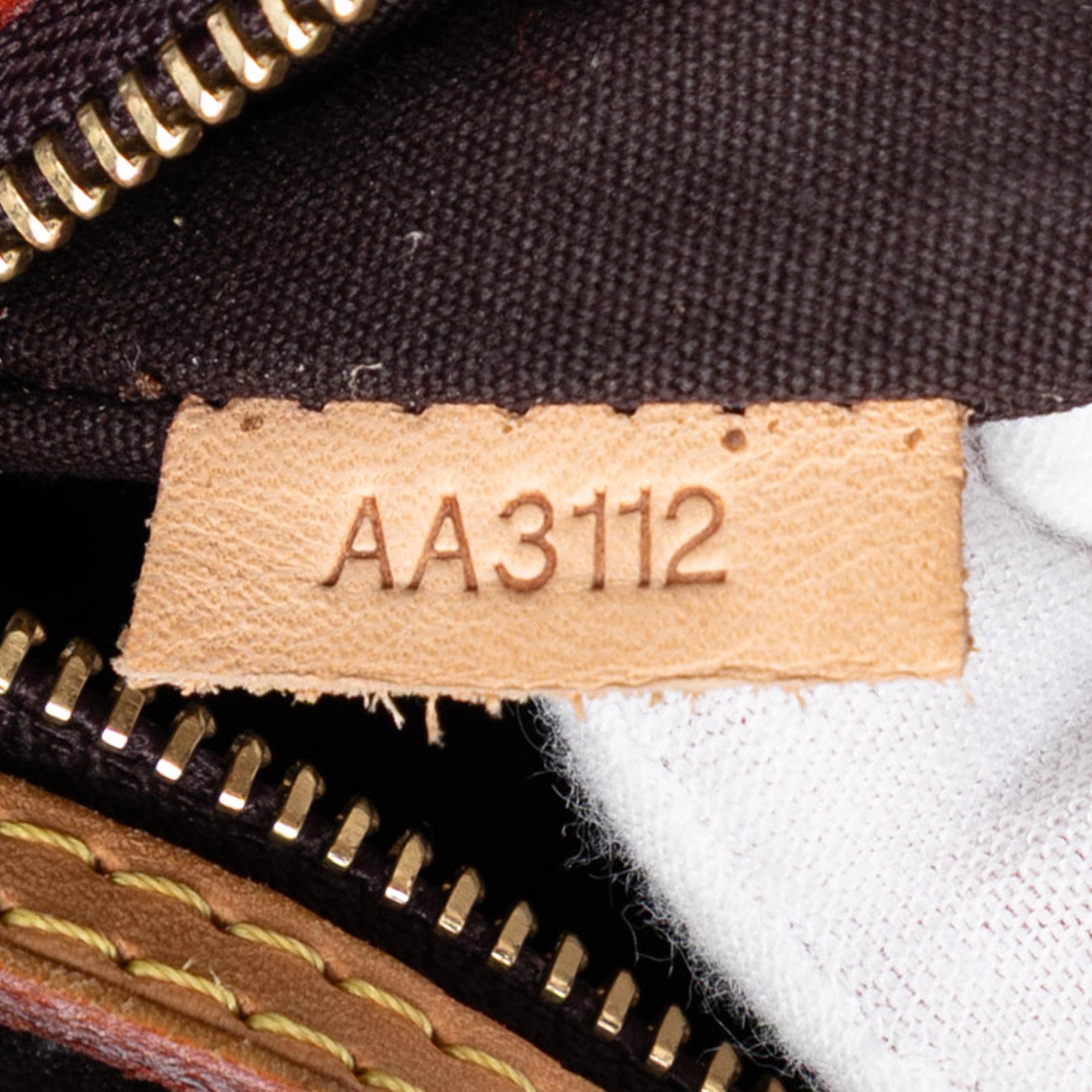 Monogram Vernis Brea MM - Image 6