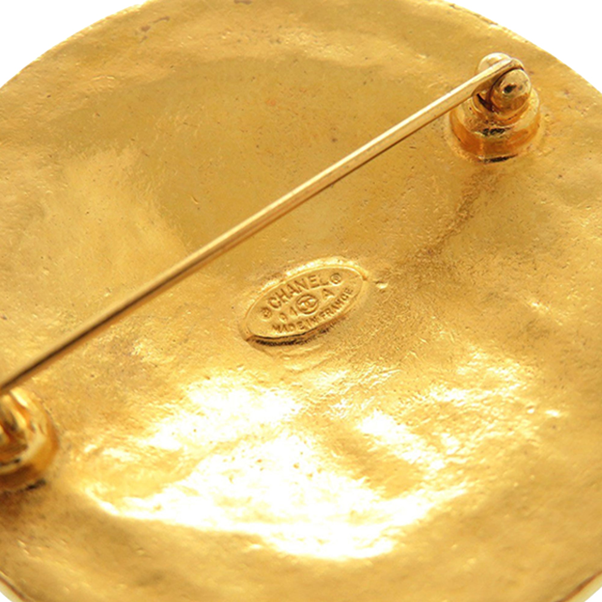CC Gold Plated Medallion Pin Brooch - Image 8