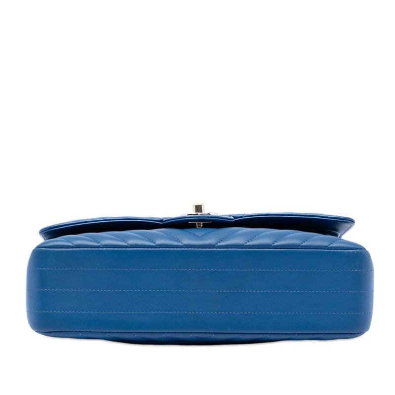 Medium Classic Chevron Lambskin Double Flap - Image 3