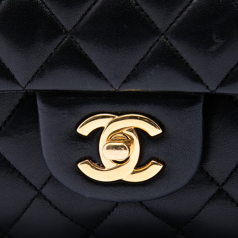 Medium Classic Lambskin Double Flap - Image 5