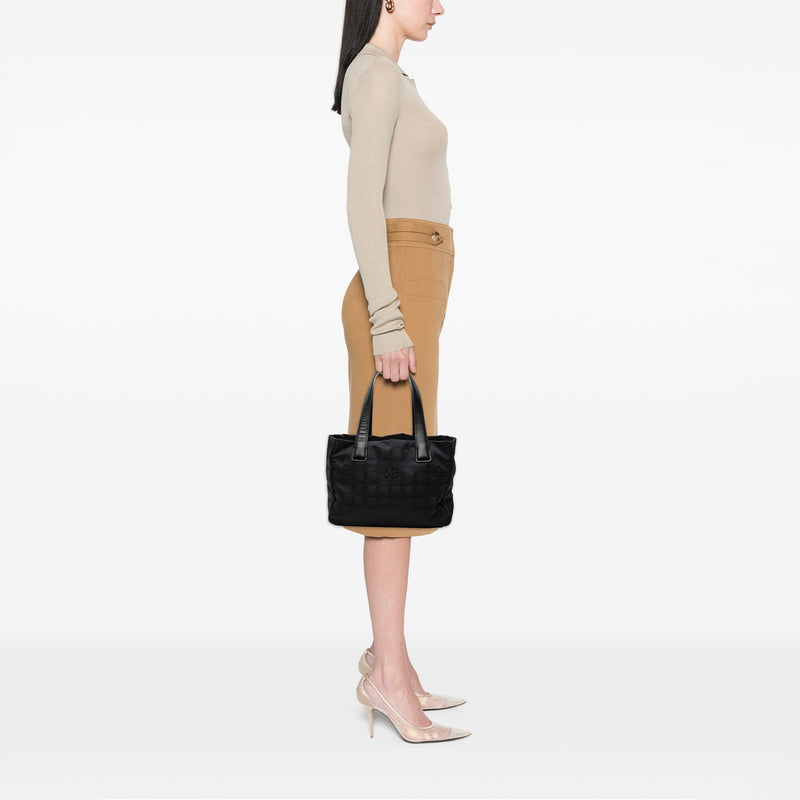 New Travel Line Nylon Tote - Image 6