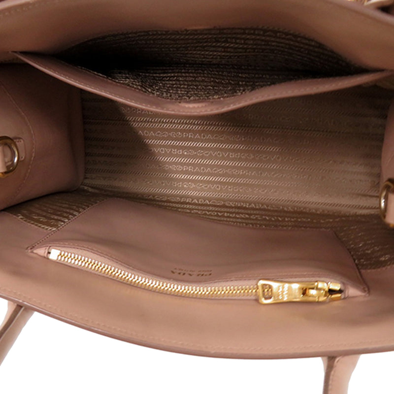 Medium Saffiano Cuir Monochrome Top Handle Tote - Image 6