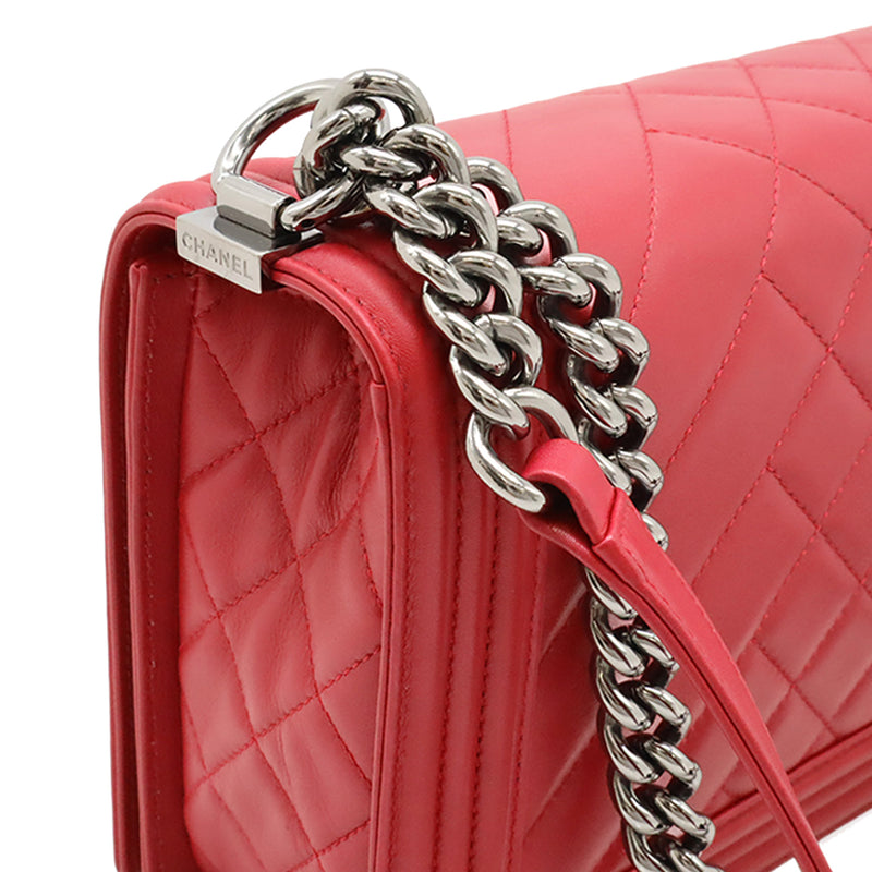 Medium Chevron and Diamond Quilted Lambskin Boy Flap - Image 5