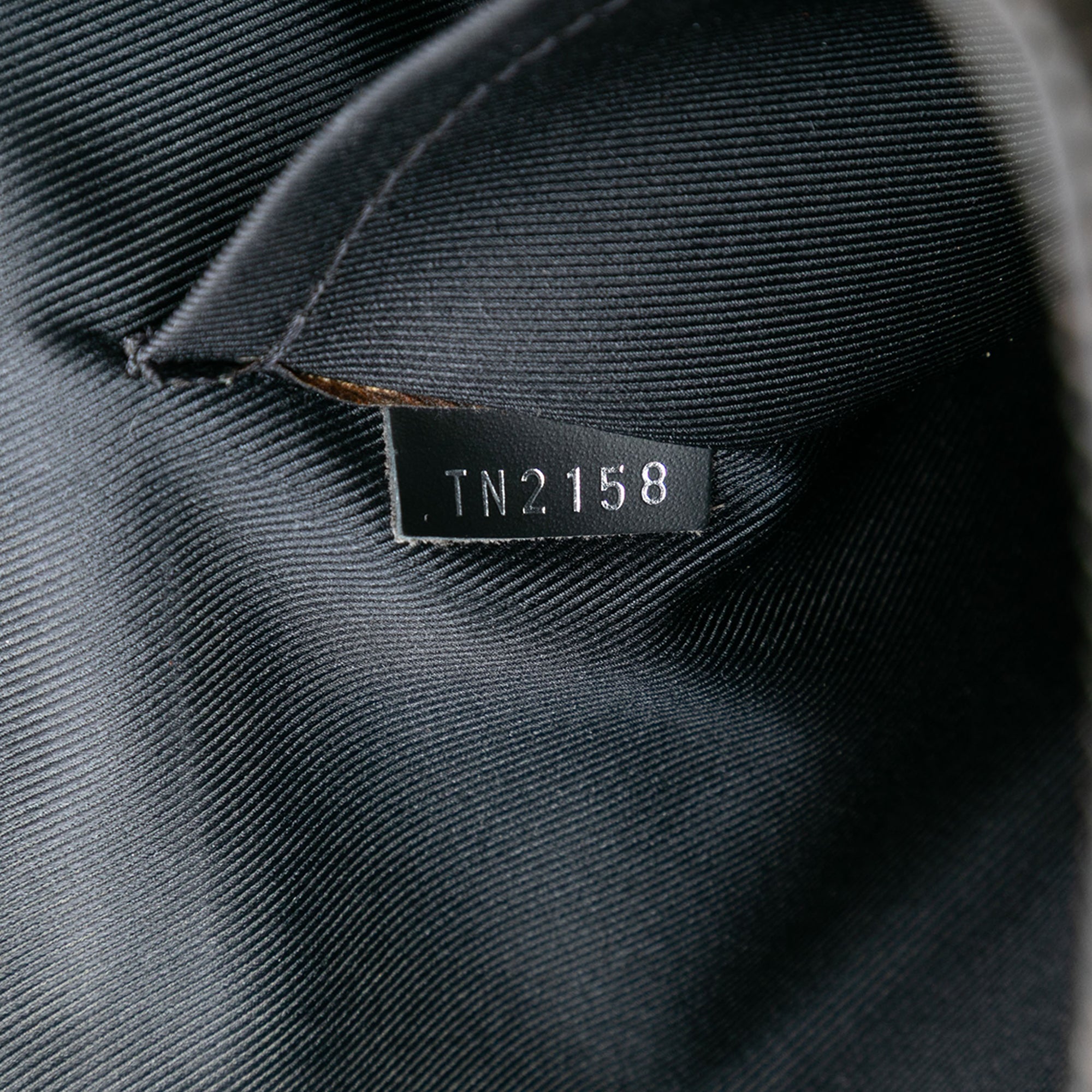 Monogram Eclipse Discovery Pochette GM - Image 6